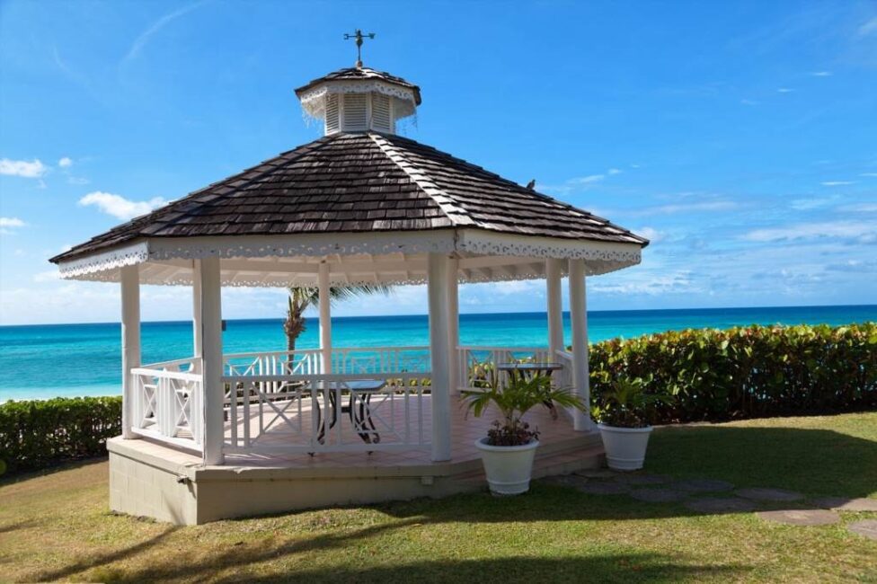 Zabezpieczenie drewnianych elementów altany